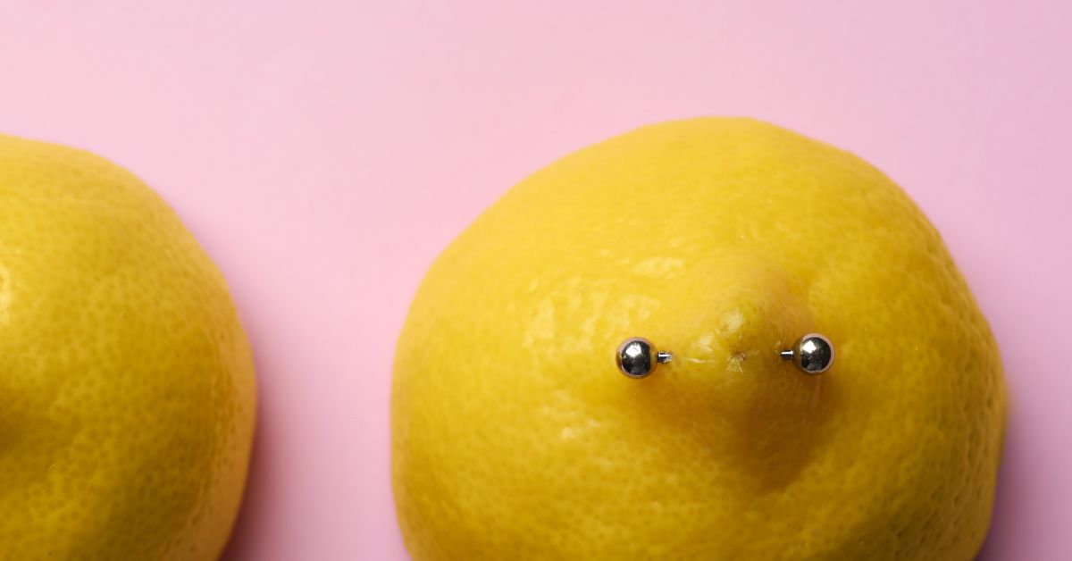 Piercing no Mamilo Dói? Tudo o Que Você Precisa Saber Antes de Fazer