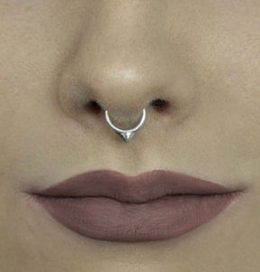 Piercing Septo Pressão Triangular