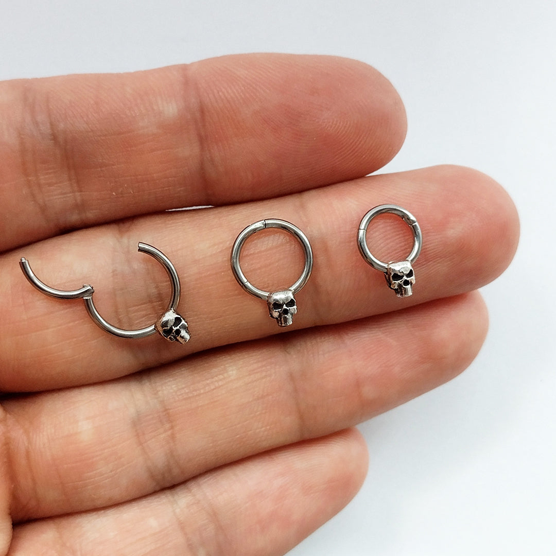 Piercing Clicker Caveira Aço Cirúrgico